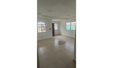 Hermosa vivienda ubicada en área céntrica en David