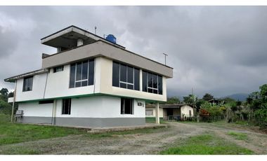 Venta de Hacienda en el Sector Santo Domingo, a 16 km de la Ciudad.