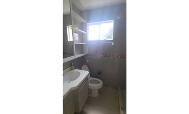 En venta casa 2 habitaciones Urb. Arboleda.