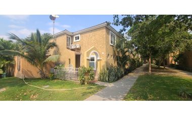 En venta casa 2 habitaciones Urb. Arboleda.