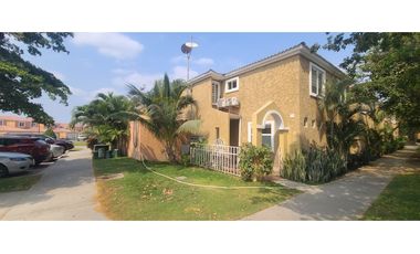 En venta casa 2 habitaciones Urb. Arboleda.