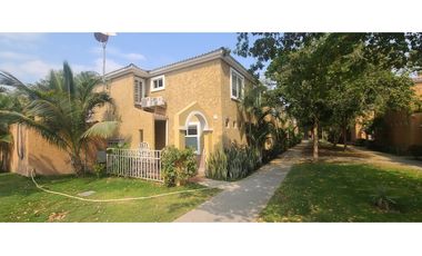En venta casa 2 habitaciones Urb. Arboleda.