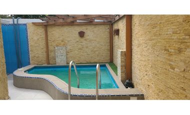 En venta casa 2 habitaciones Urb. Arboleda.