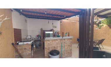 En venta casa de 4 habitaciones urb. Arboleda