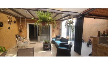 En venta casa de 4 habitaciones urb. Arboleda