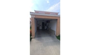En venta casa de 4 habitaciones urb. Arboleda