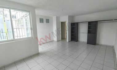 Casa en venta en Fracc Monte Real con recámara en planta baja