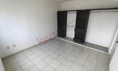 Casa en venta en Fracc Monte Real con recámara en planta baja