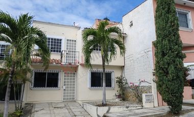Casa en venta en Fracc Monte Real con recámara en planta baja