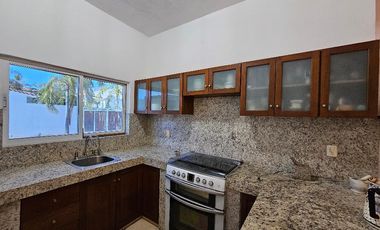 10 Palma Real. Casa Esquina