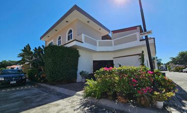 10 Palma Real. Casa Esquina