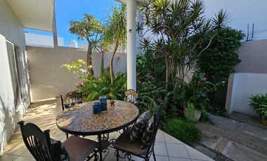 10 Palma Real. Casa Esquina