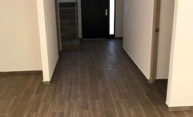 CASA EN VENTA EN PUERTA DEL SOL - ESTRÉNALA TÚ - DENTRO DE BOSQUE REAL COUNTRY CLUB!!
