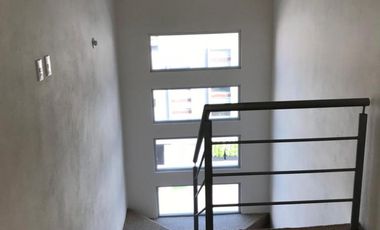 CASA EN VENTA EN PUERTA DEL SOL!