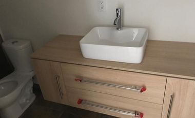 CASA EN VENTA EN PUERTA DEL SOL!