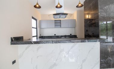 CASA NUEVA EN RESIDENCIAL VIA CUMBRES EN VENTA EN CANCUN COLDWELL BANKER