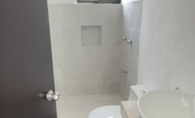 Casa en Preventa con Paneles Solares ,Merida , Una Planta/Alberca/3 Habitaciones