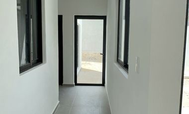 Casa en Preventa con Paneles Solares ,Merida , Una Planta/Alberca/3 Habitaciones