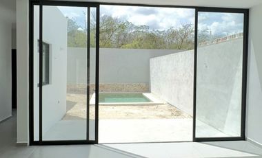 Casa en Preventa con Paneles Solares ,Merida , Una Planta/Alberca/3 Habitaciones