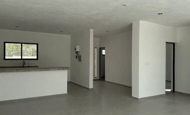 Casa en Preventa con Paneles Solares ,Merida , Una Planta/Alberca/3 Habitaciones