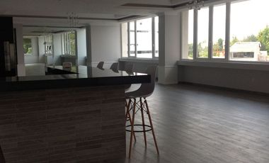 LOMAS COUNTRY RENTA DEPARTAMENTO 300M2