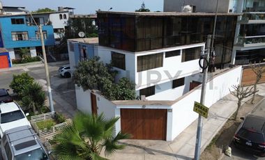SE ALQUILA CASA FRENTE AL MALECON EN CHORRILLOS