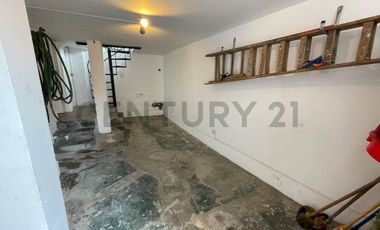 SE ALQUILA CASA FRENTE AL MALECON EN CHORRILLOS