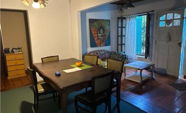 QUINTA EN HOSTERIA CON AMPLIO LOTE!!