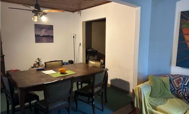 QUINTA EN HOSTERIA CON AMPLIO LOTE!!