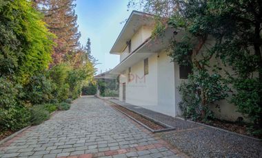 Casa en arriendo en LO BARNECHEA