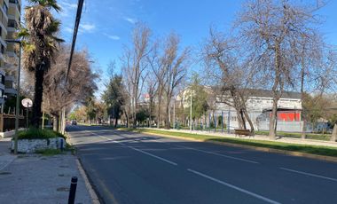 Local comercial en arriendo en LAS CONDES