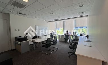 Oficina en Venta en Alonso de Córdova metro Manquehue