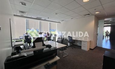 Oficina en Venta en Alonso de Córdova metro Manquehue