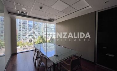 Oficina en Venta en Alonso de Córdova metro Manquehue