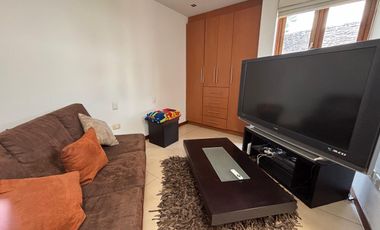 VENDO CASA - 3 DORMITORIOS - CUMBAYA TANDA - SALA DE ESTAR