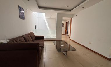 VENDO CASA - 3 DORMITORIOS - CUMBAYA TANDA - SALA DE ESTAR