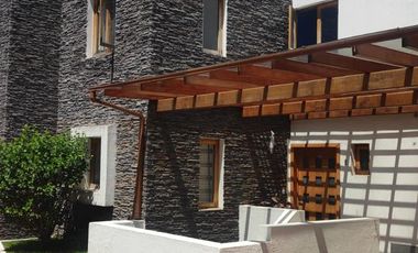 VENDO CASA - 3 DORMITORIOS - CUMBAYA TANDA - SALA DE ESTAR