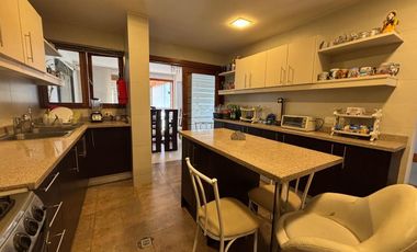 VENDO CASA - 3 DORMITORIOS - CUMBAYA TANDA - SALA DE ESTAR