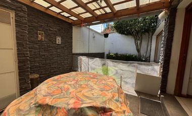 VENDO CASA - 3 DORMITORIOS - CUMBAYA TANDA - SALA DE ESTAR