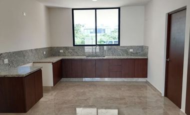 Casa en venta de 3 habitaciones en privada residencial en Conkal, Yucatán.