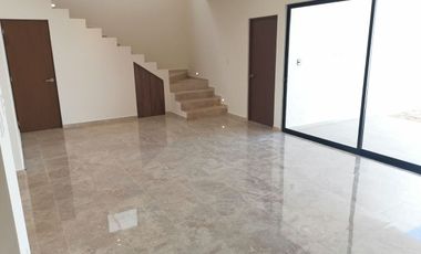 Casa en venta de 3 habitaciones en privada residencial en Conkal, Yucatán.