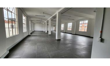 ARRIENDO OFICINA 325M2 REMODELADA CHAPINERO