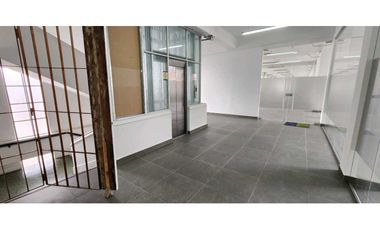 ARRIENDO OFICINA 325M2 REMODELADA CHAPINERO