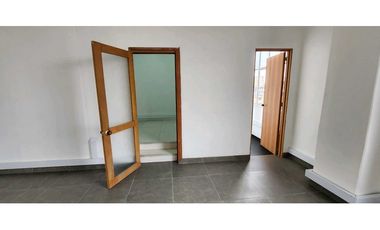 ARRIENDO OFICINA 325M2 REMODELADA CHAPINERO