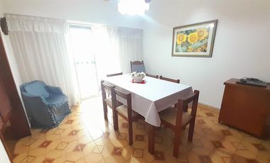 Casa 5 amb en 2 Plantas, con Patio, Terraza y Cochera!
