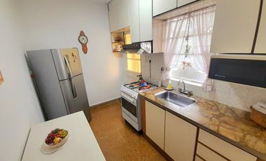 Casa 5 amb en 2 Plantas, con Patio, Terraza y Cochera!