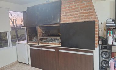 Departamento en venta - 2 Dormitorios 1 Baño - Cochera - 55Mts2 - Monte Grande