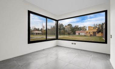 Espectacular casa a estrenar en alquiler en el barrio San Joaquín