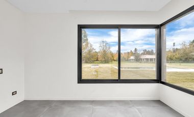 Espectacular casa a estrenar en alquiler en el barrio San Joaquín