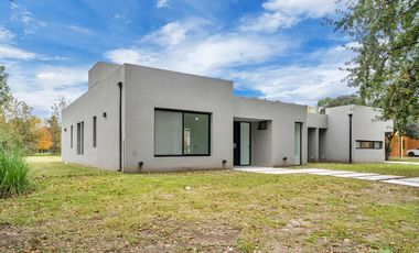 Espectacular casa a estrenar en alquiler en el barrio San Joaquín
